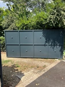 peinture sur portail Clean habitat