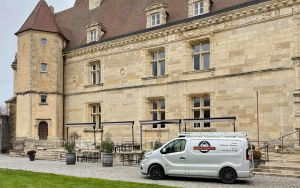 nettoyage façade chateau de chailly par Clean Habitat 21
